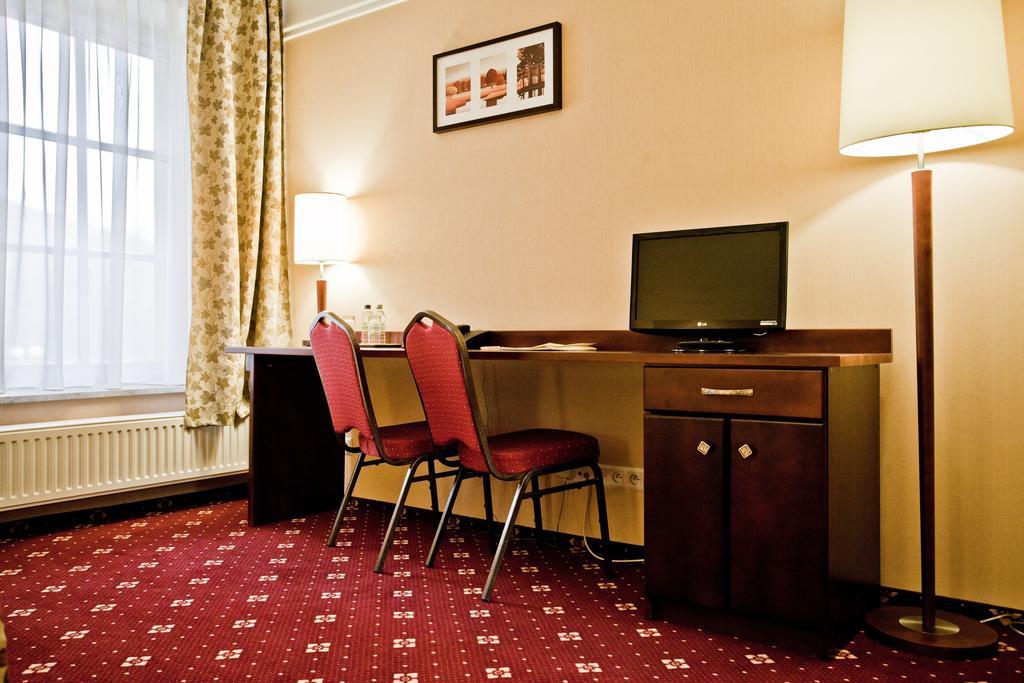 Hotel Stara Szmergielnia Bielsko-Biala Bilik gambar