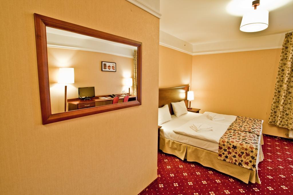 Hotel Stara Szmergielnia Bielsko-Biala Luaran gambar