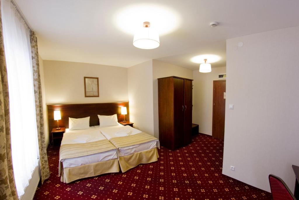 Hotel Stara Szmergielnia Bielsko-Biala Bilik gambar